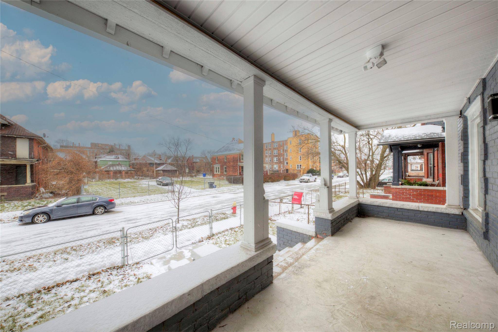 Detroit, MI 48202,700 W Euclid ST