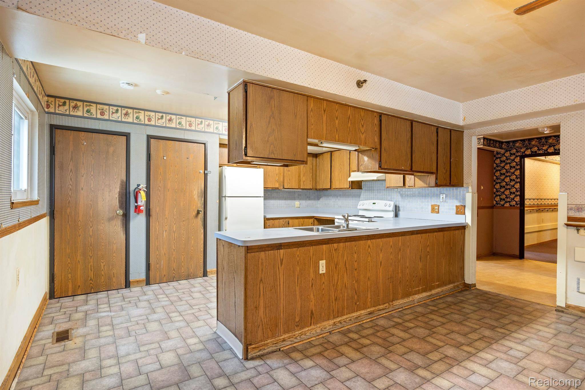 Belleville, MI 48111,15505 HOEFT RD