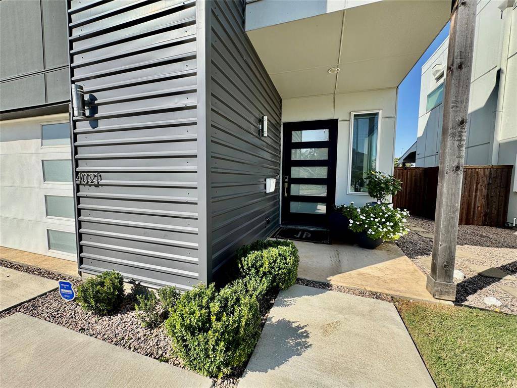 Dallas, TX 75212,4021 Ivanhoe Lane