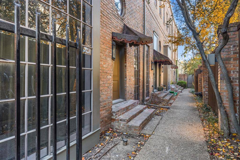 Dallas, TX 75219,3919 Gilbert Avenue #A