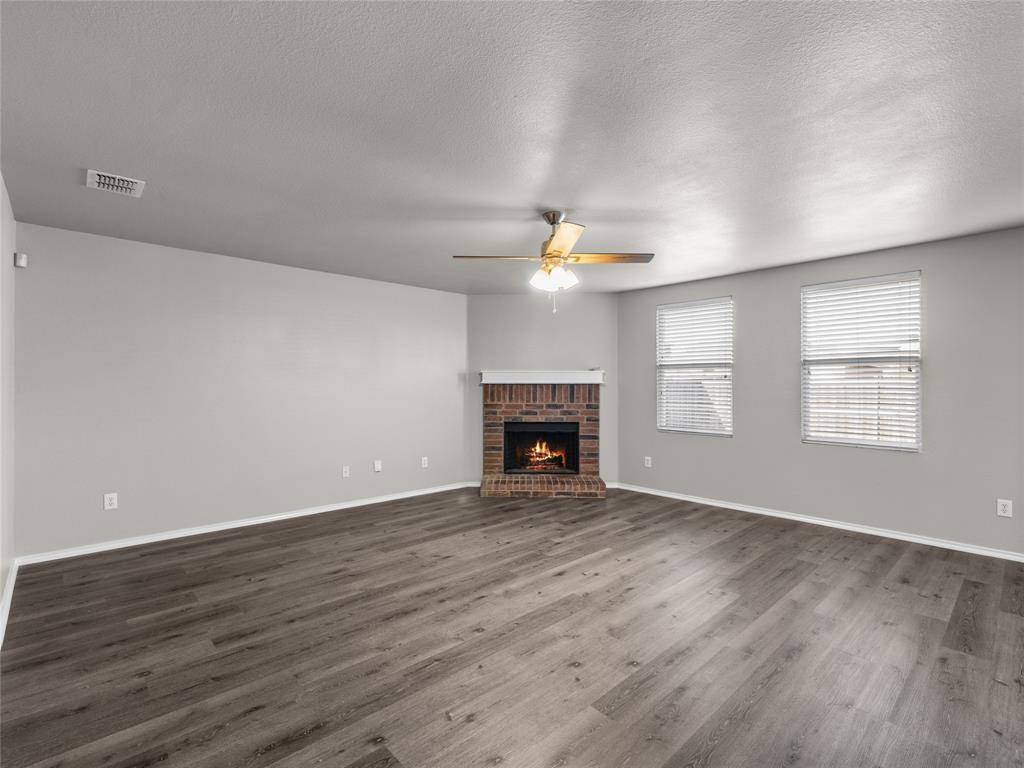 Lancaster, TX 75134,1021 Badger Run