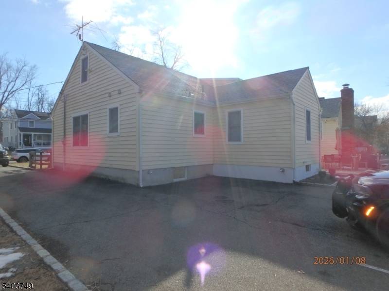 Livingston Twp., NJ 07039,120 Meadowbrook Rd