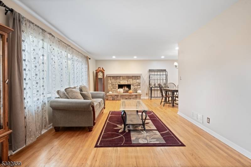 Branchburg Twp., NJ 08876,212 County Line Rd