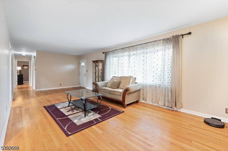 Branchburg Twp., NJ 08876,212 County Line Rd