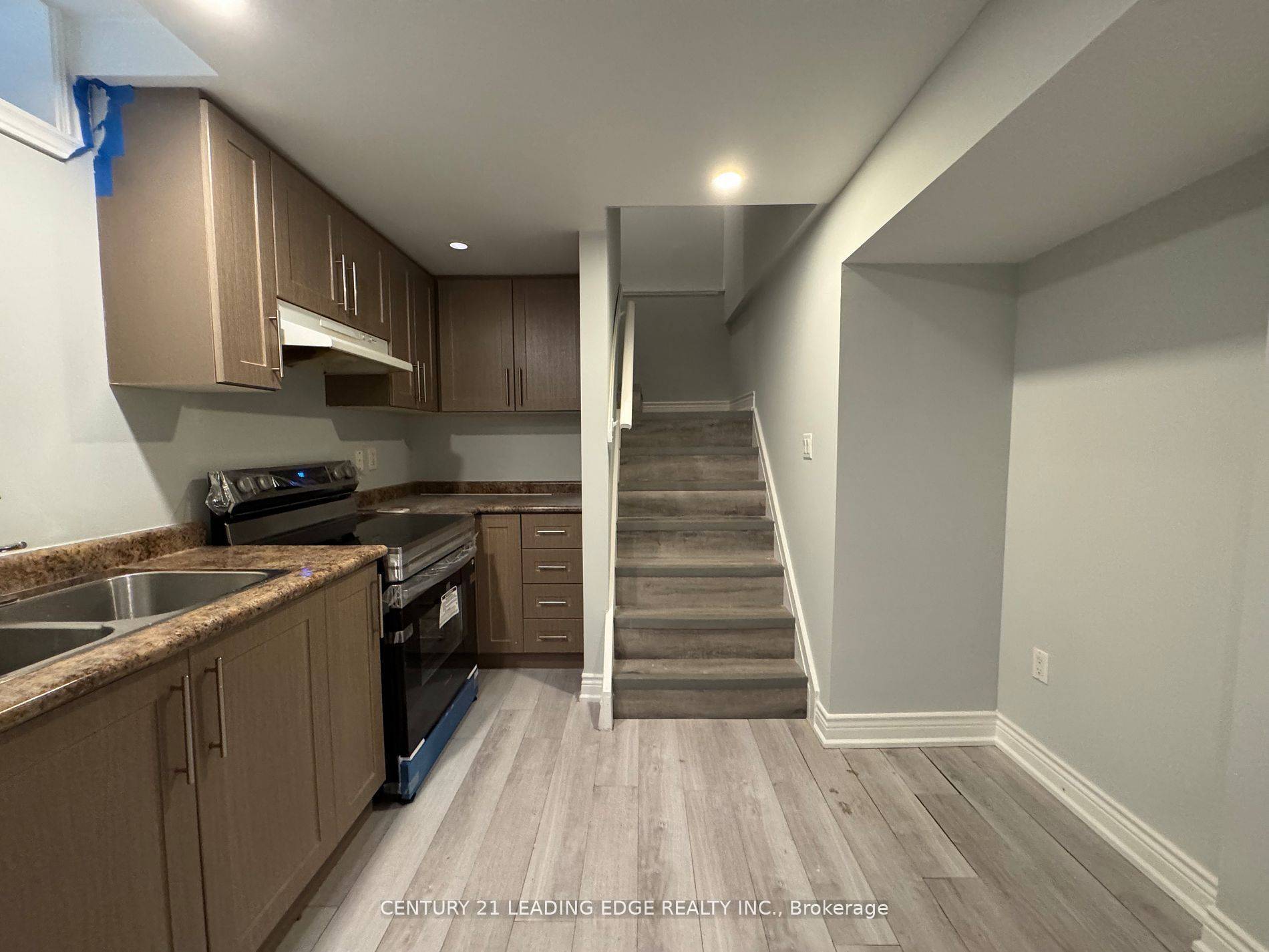 Toronto E10, ON M1C 3W8,31 Good RD #Basement