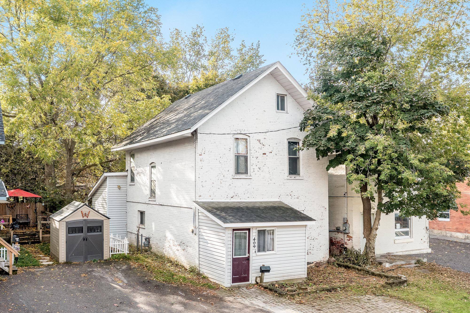 Midland, ON L4R 1P2,409 Dominion AVE