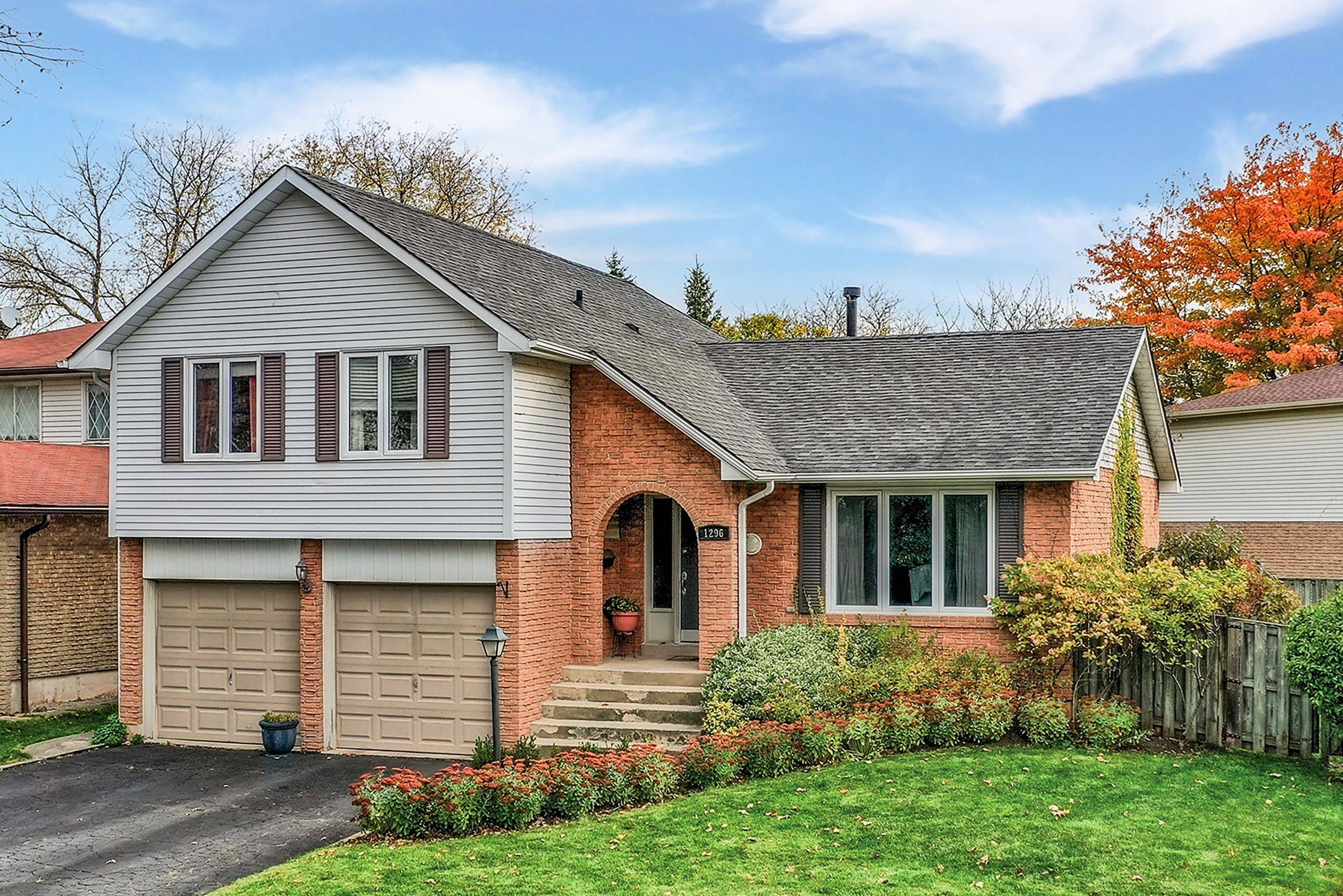 Oakville, ON L6H 2V8,1296 Griffith PL