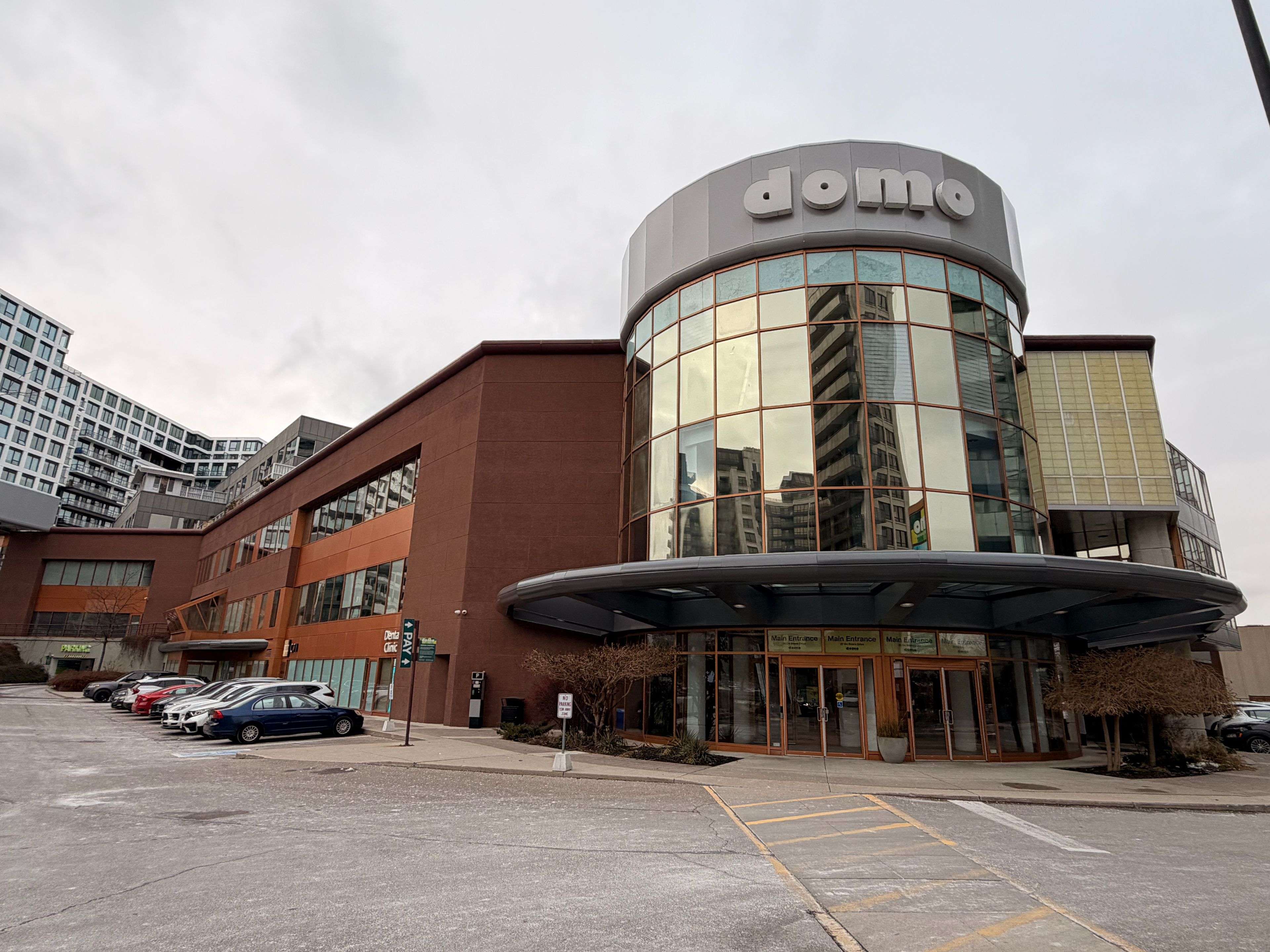 Toronto W05, ON M3J 0H1,20 De Boers DR #540