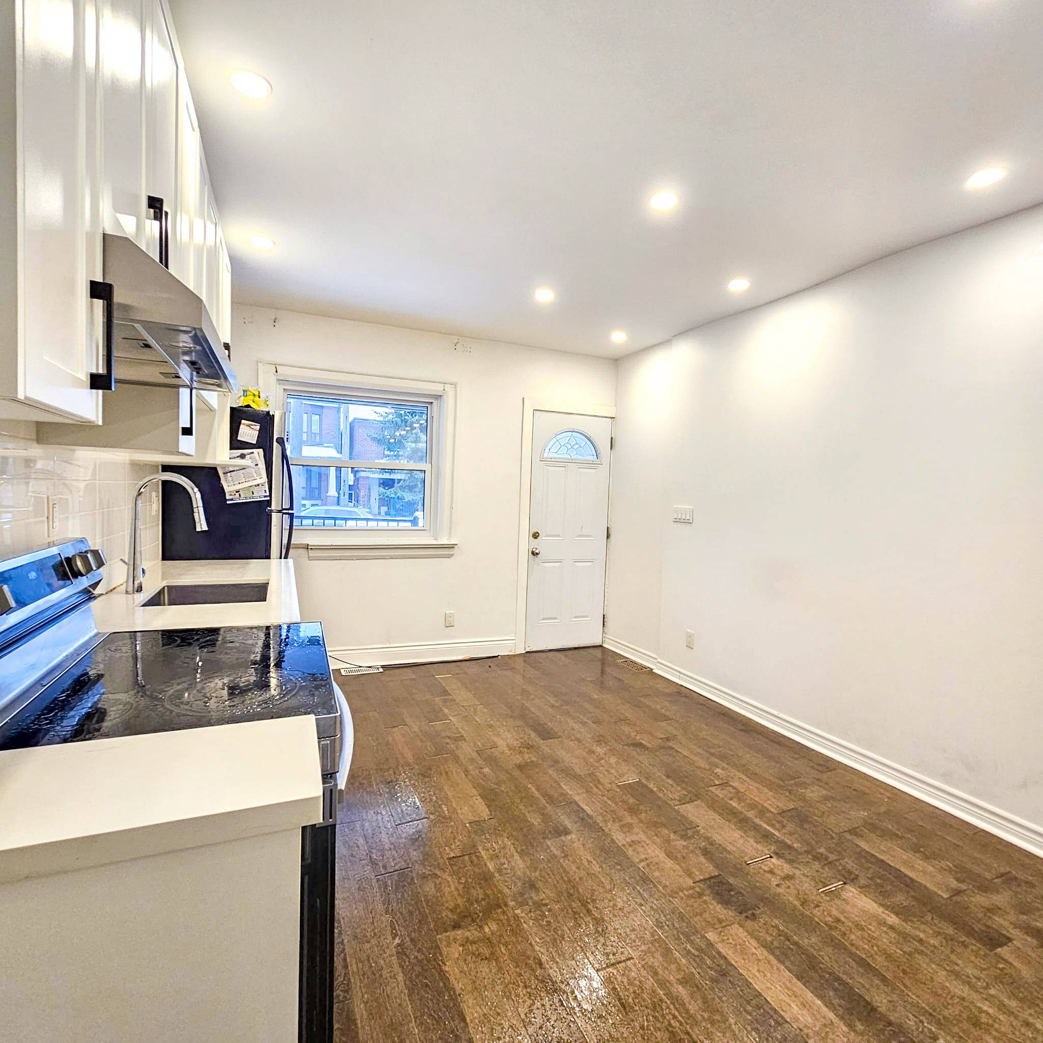 Toronto W03, ON M6N 1B7,1908 Davenport RD #1