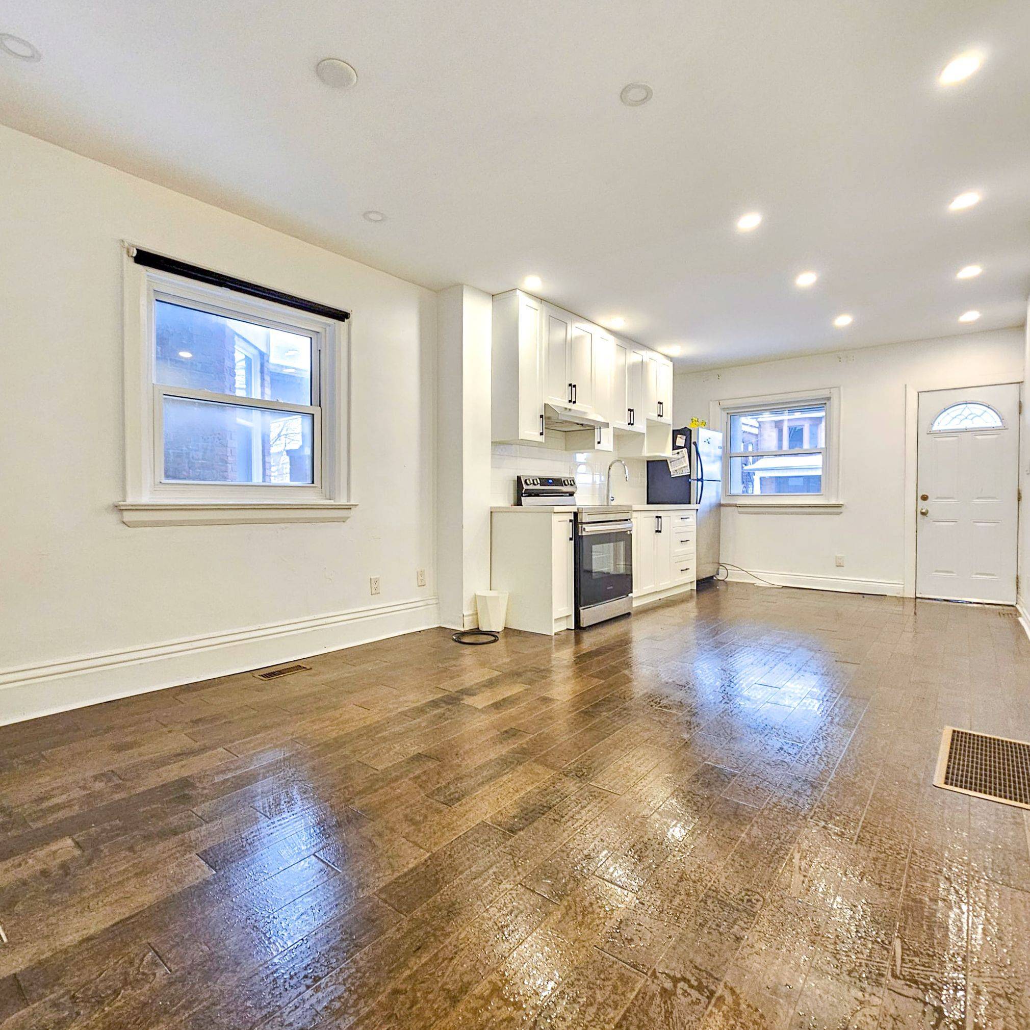 Toronto W03, ON M6N 1B7,1908 Davenport RD #1