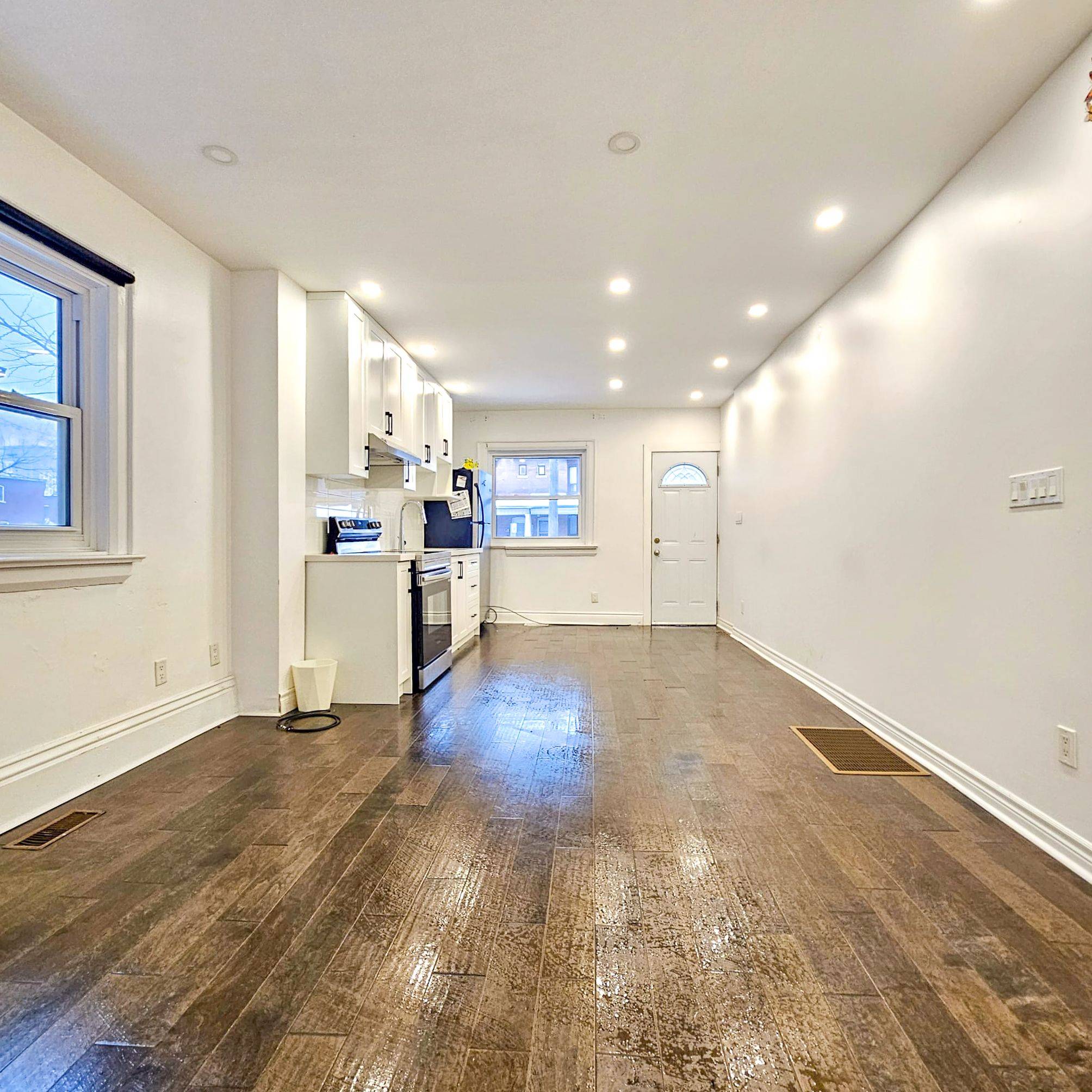 Toronto W03, ON M6N 1B7,1908 Davenport RD #1