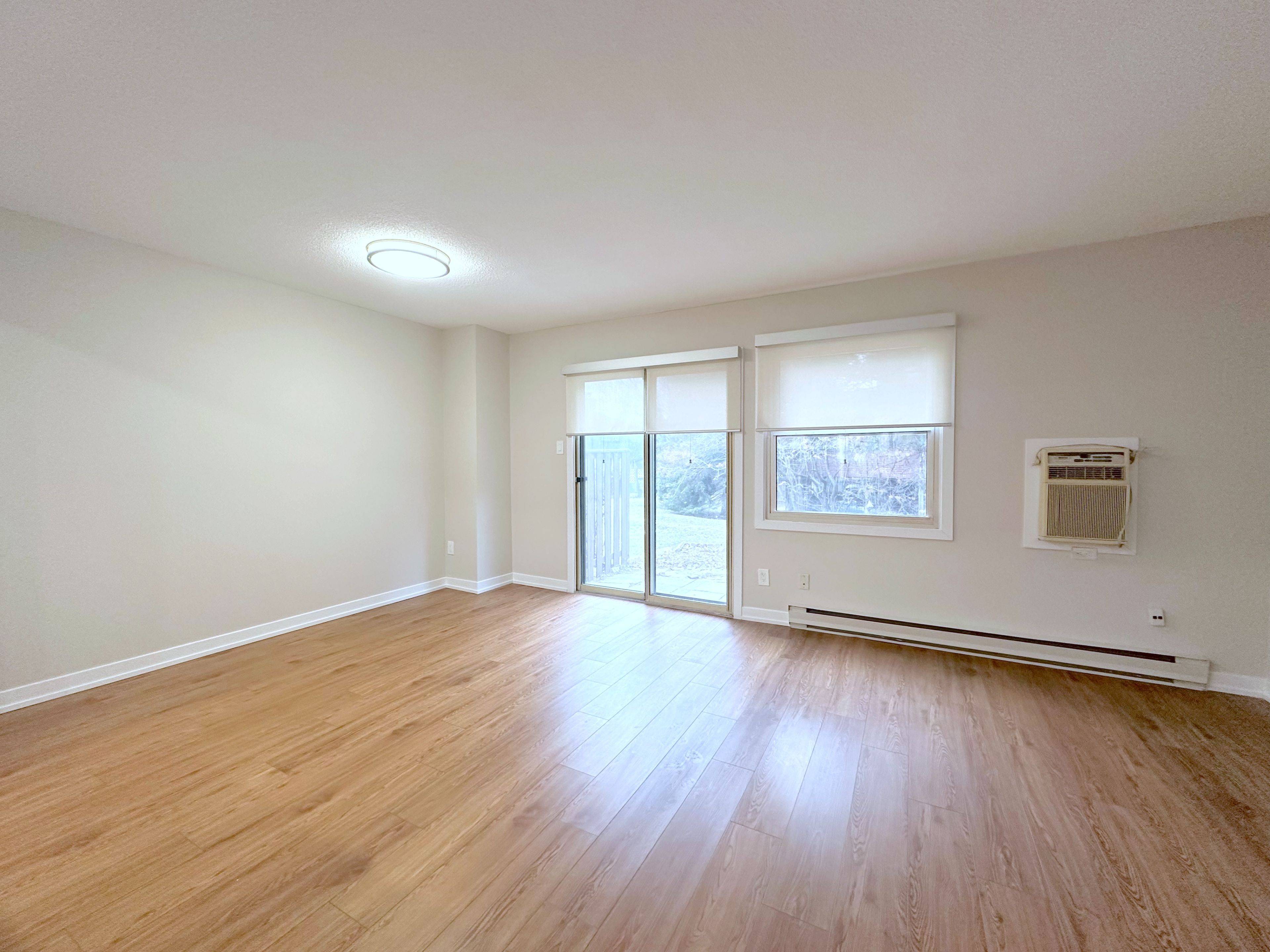 Mississauga, ON L5N 3S4,2605F Battleford RD