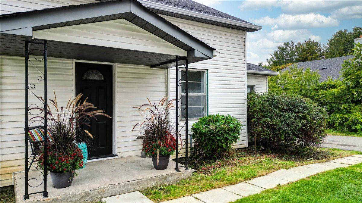 Alnwick/haldimand, ON K0K 2G0,232 Lyle ST N