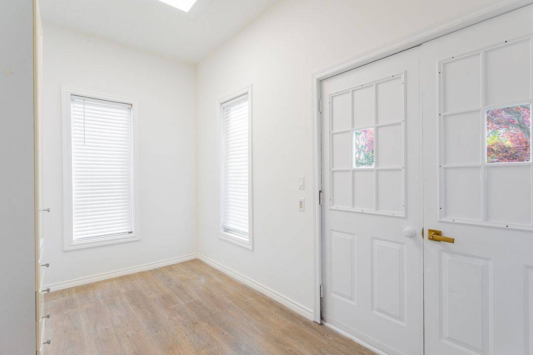 St. Catharines, ON L2T 2M8,36 Oakridge AVE #3