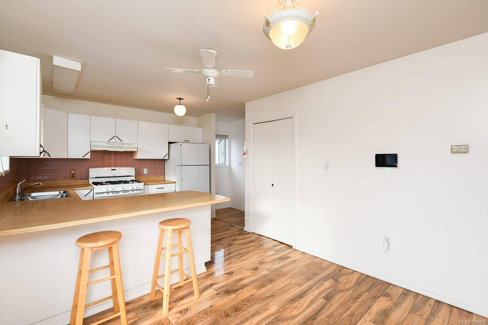 Cumberland, BC V0R 1S0,2771 Windermere Ave