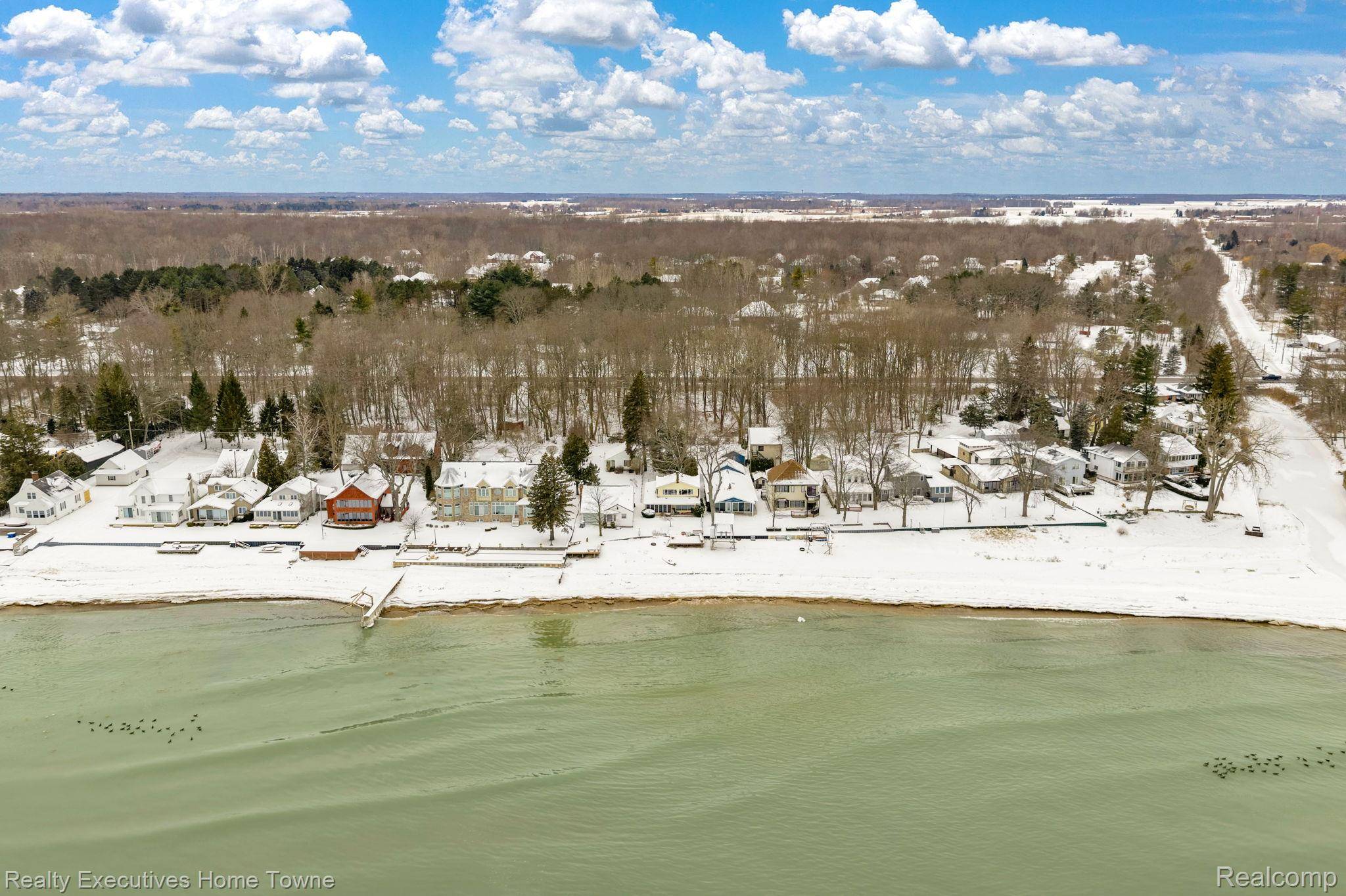 Fort Gratiot, MI 48059,5430 Lakeshore RD