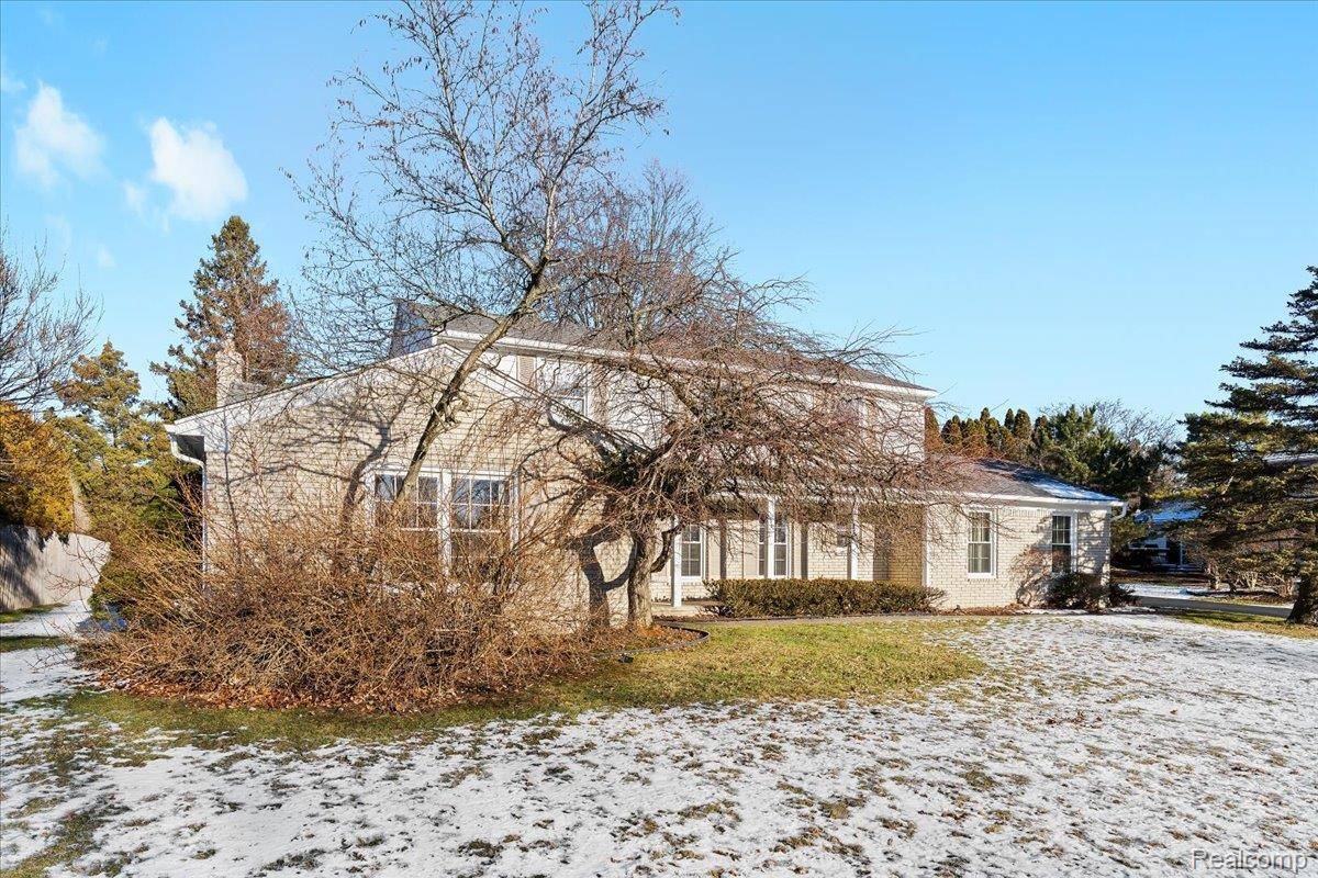 West Bloomfield, MI 48323,5394 Tequesta DR