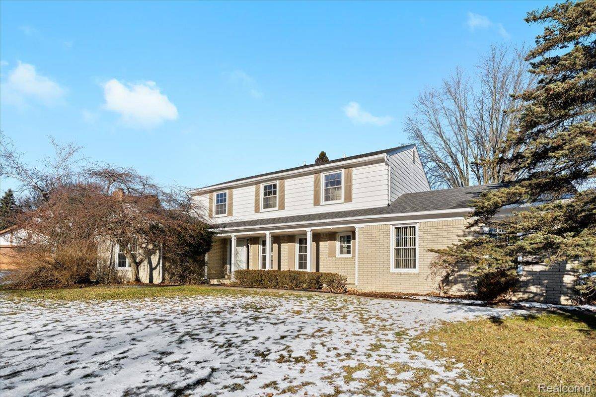 West Bloomfield, MI 48323,5394 Tequesta DR