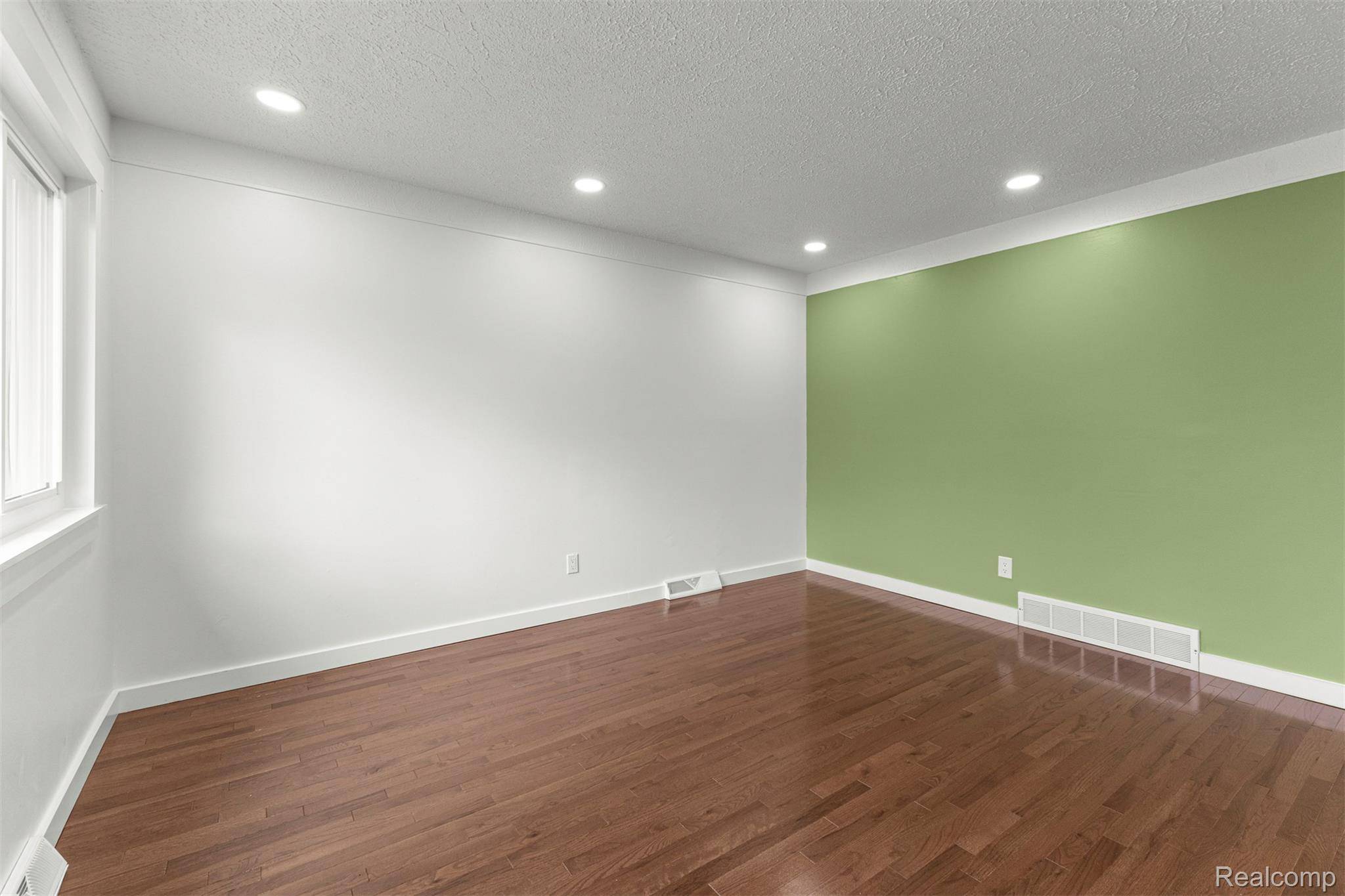 Taylor, MI 48180,12539 Huron ST