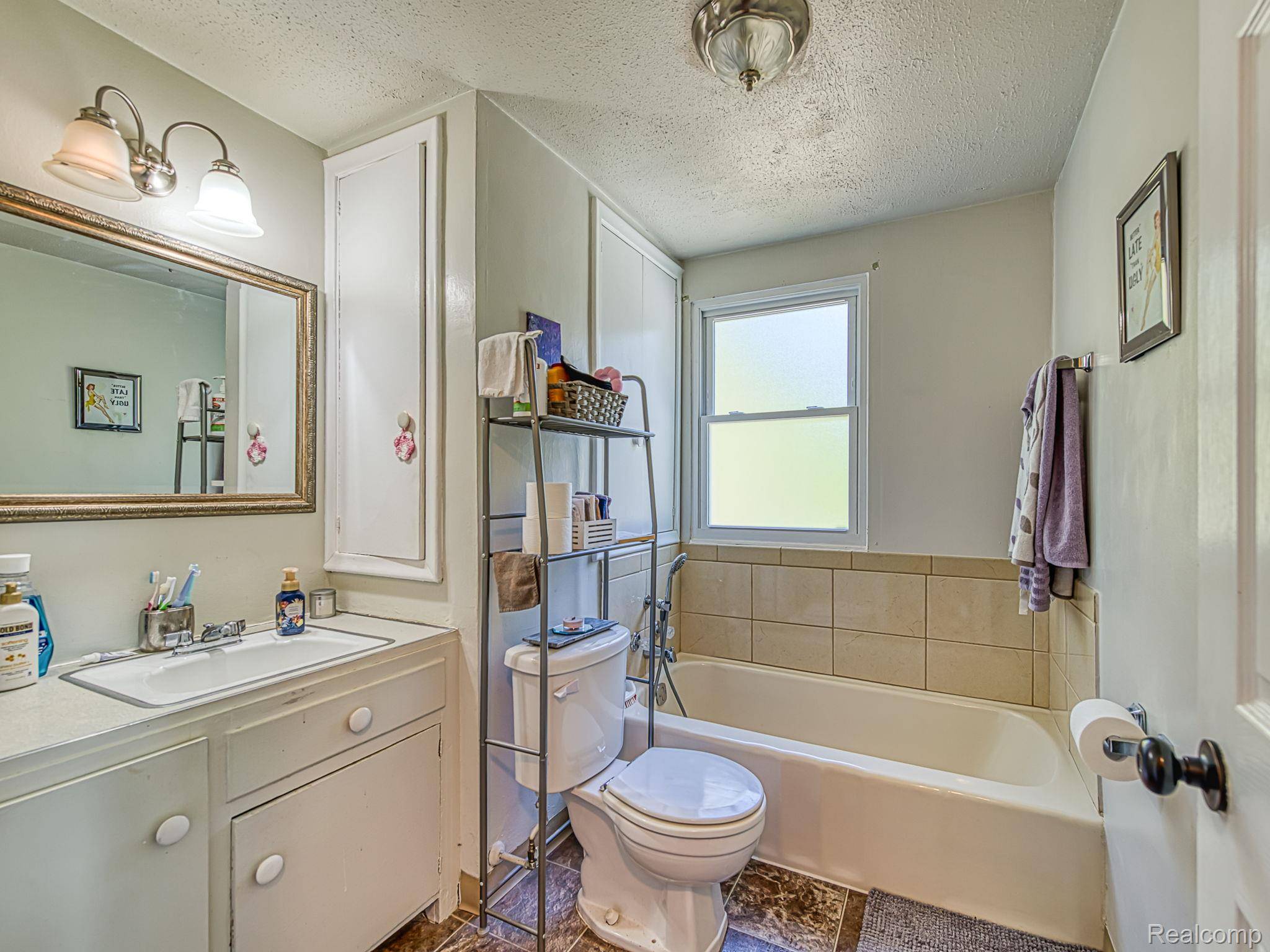 Southgate, MI 48195,16287 Windermere CIR