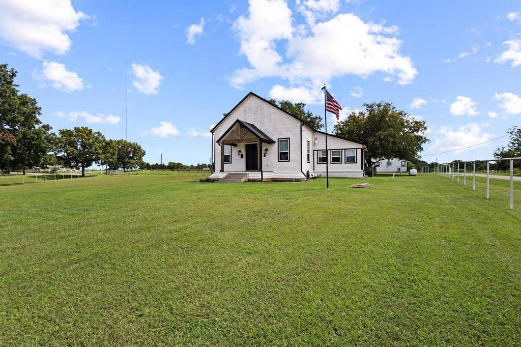 Collinsville, TX 76233,100 Sanders Lane