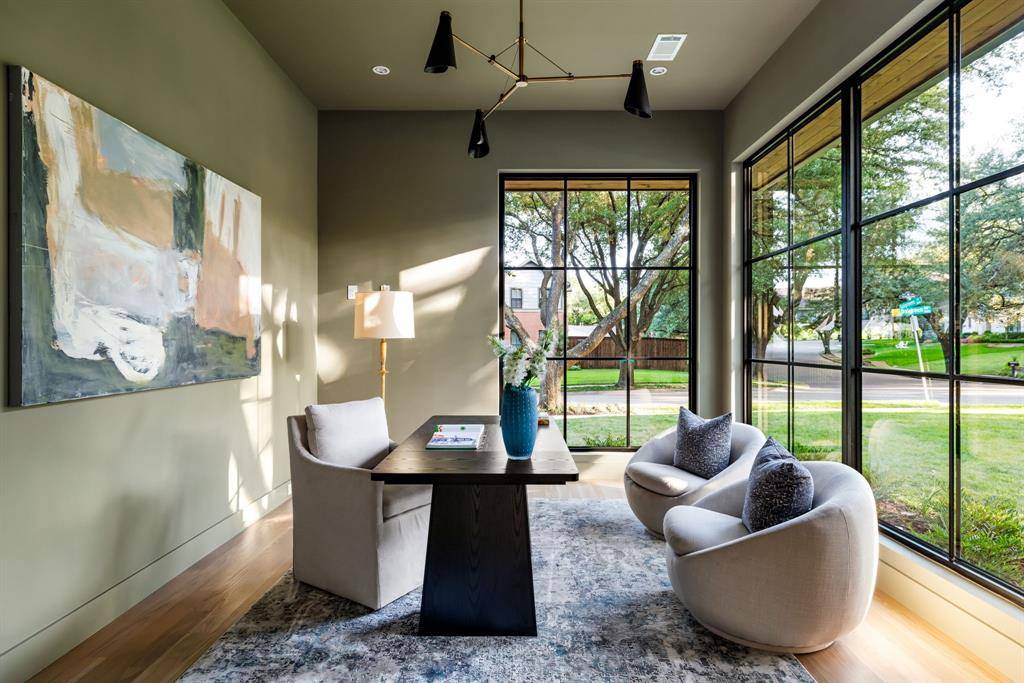 Dallas, TX 75214,3944 Dalgreen Drive