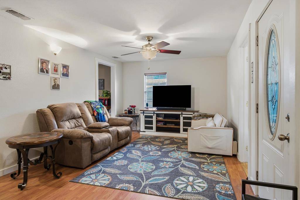 Lindale, TX 75771,19917 County Road 4145