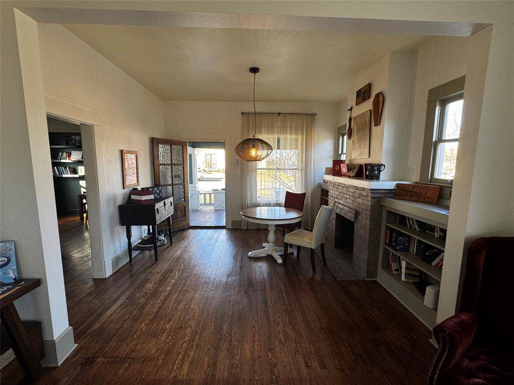 Dallas, TX 75216,1802 Seevers Avenue