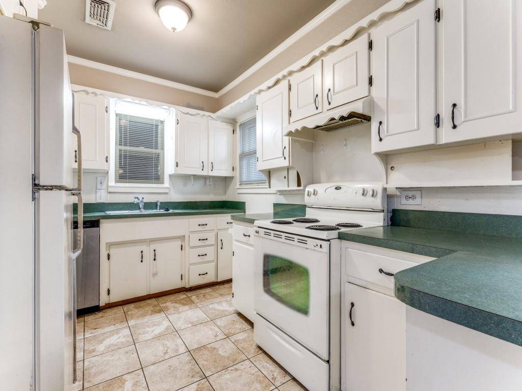 River Oaks, TX 76114,800 Thersa Drive