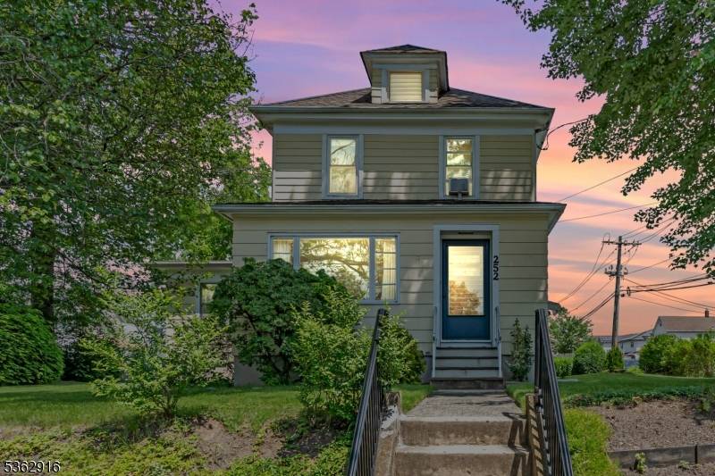 Kenilworth Boro, NJ 07033,252 Boulevard