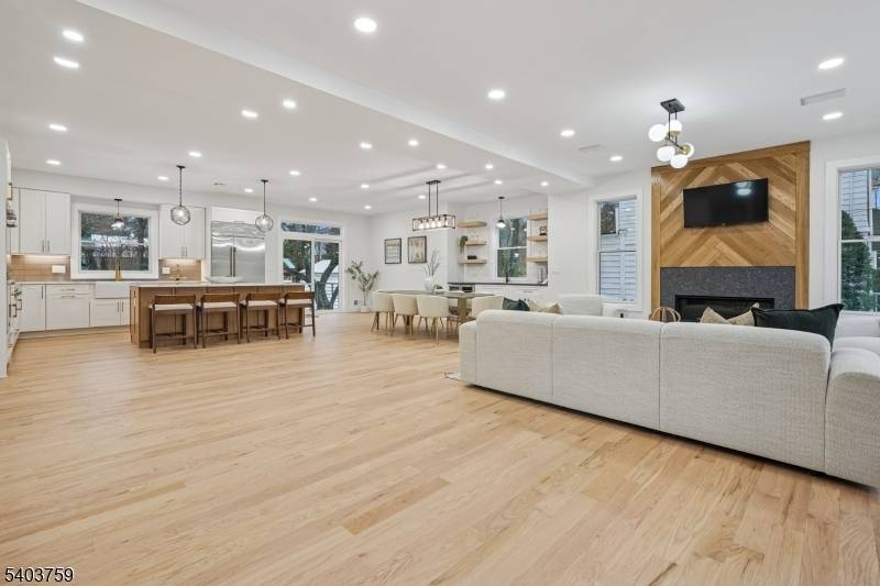 Westfield Town, NJ 07090,709 Garfield Ave