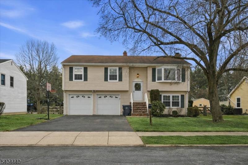 Flemington Boro, NJ 08822,8 Village Ct