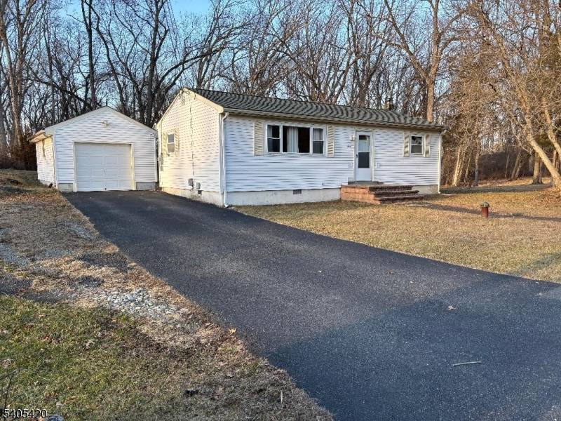 Green Twp., NJ 07821,4 Spruce Dr