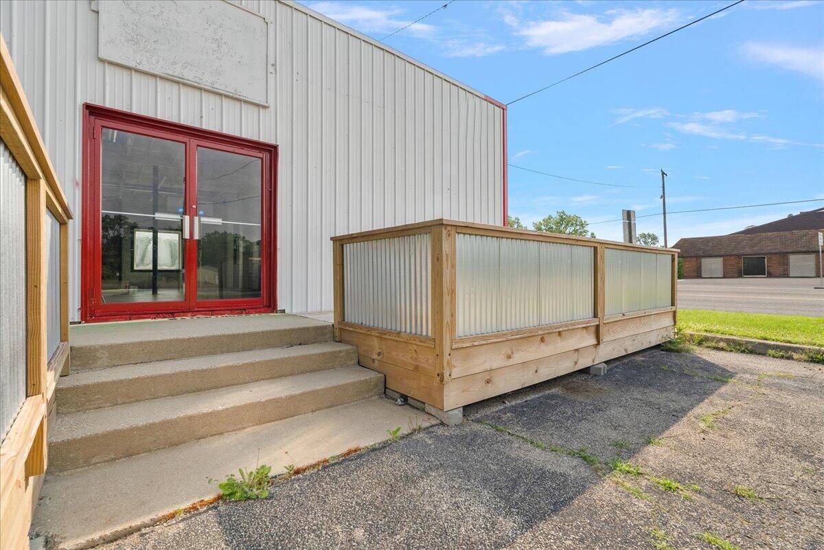 New Buffalo, MI 49117,17648 US-12