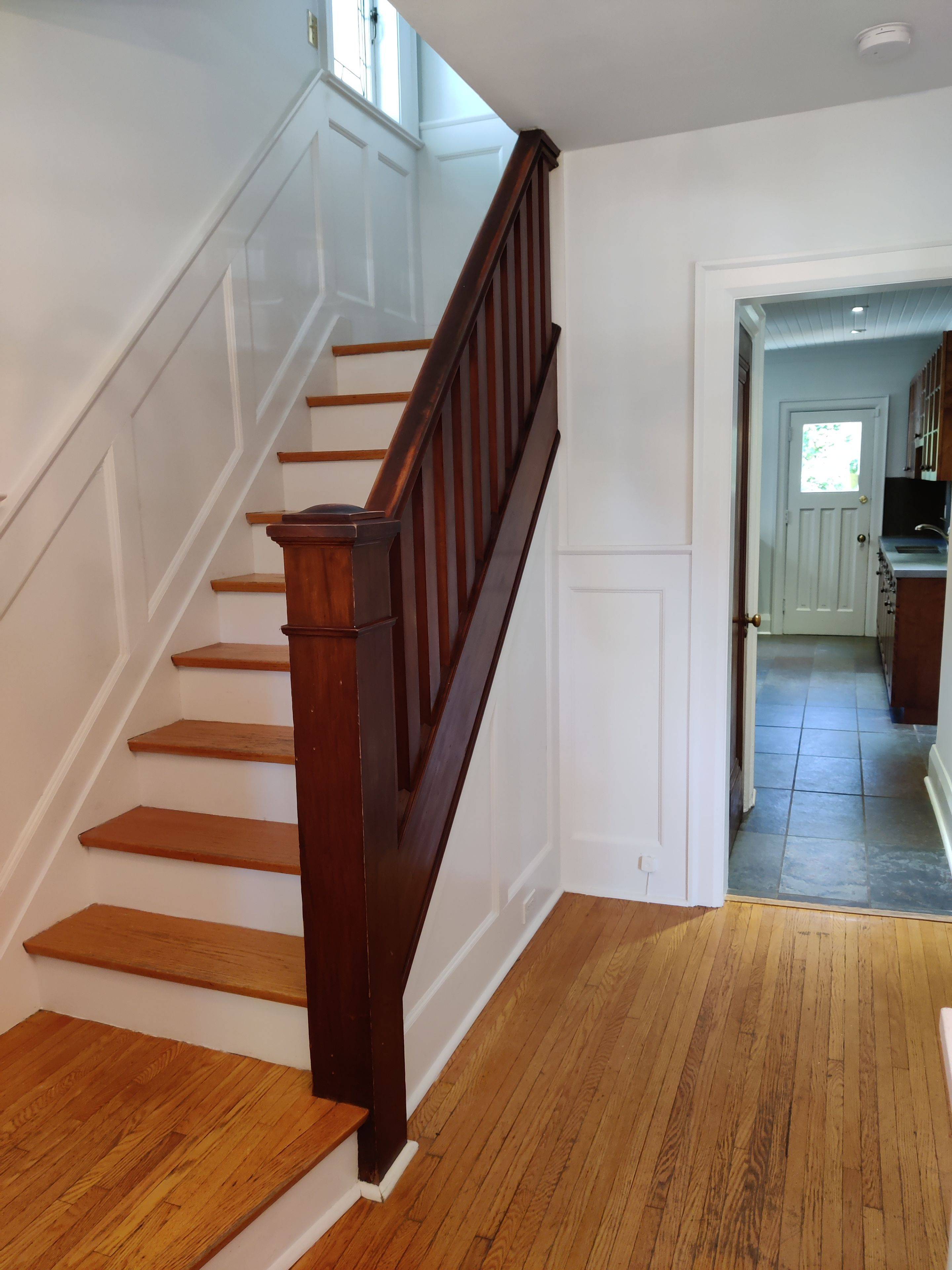 Toronto C04, ON M4R 1P4,207 Glengrove AVE W