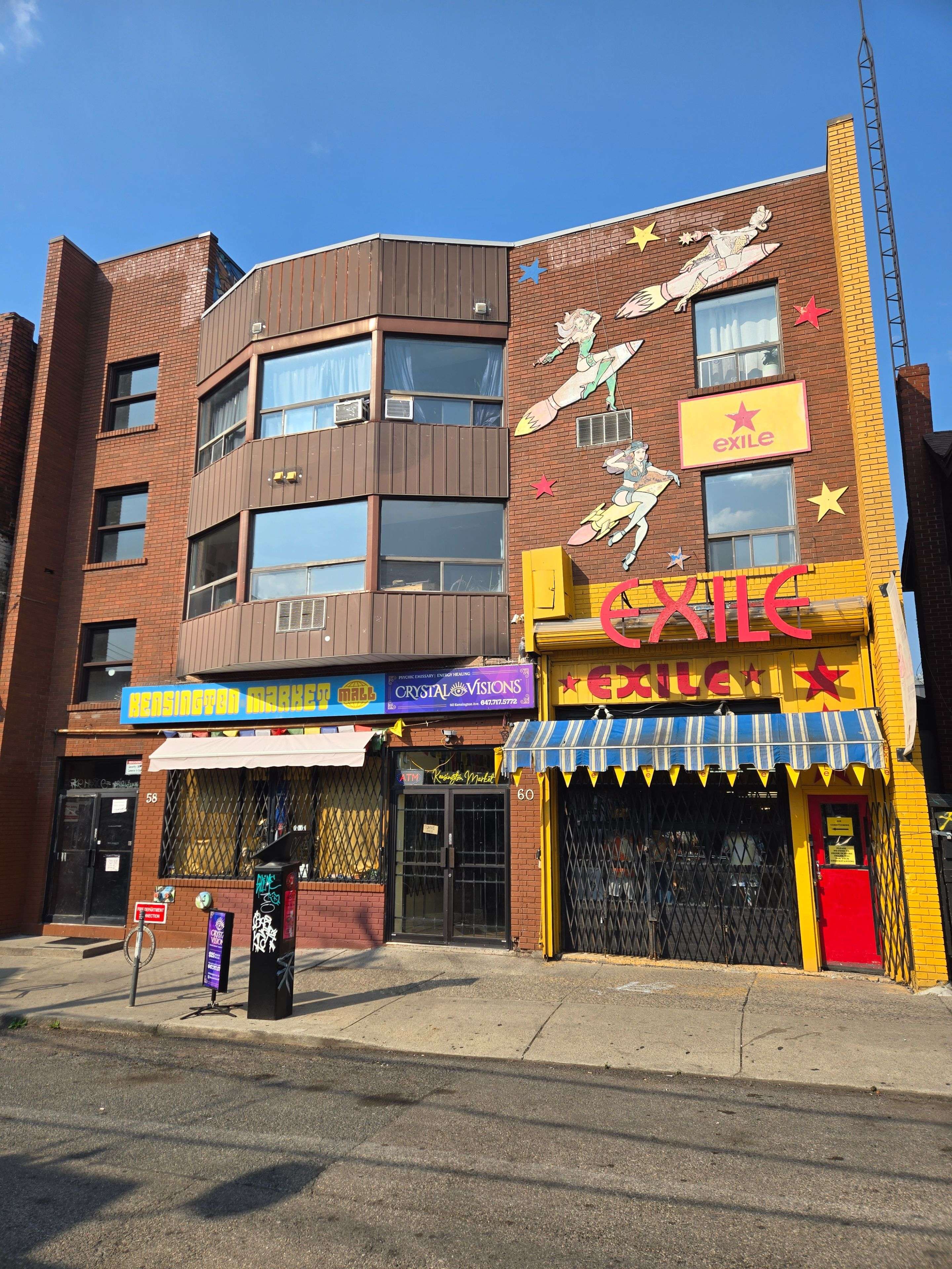 Toronto C01, ON M5T 2K1,60 Kensington AVE