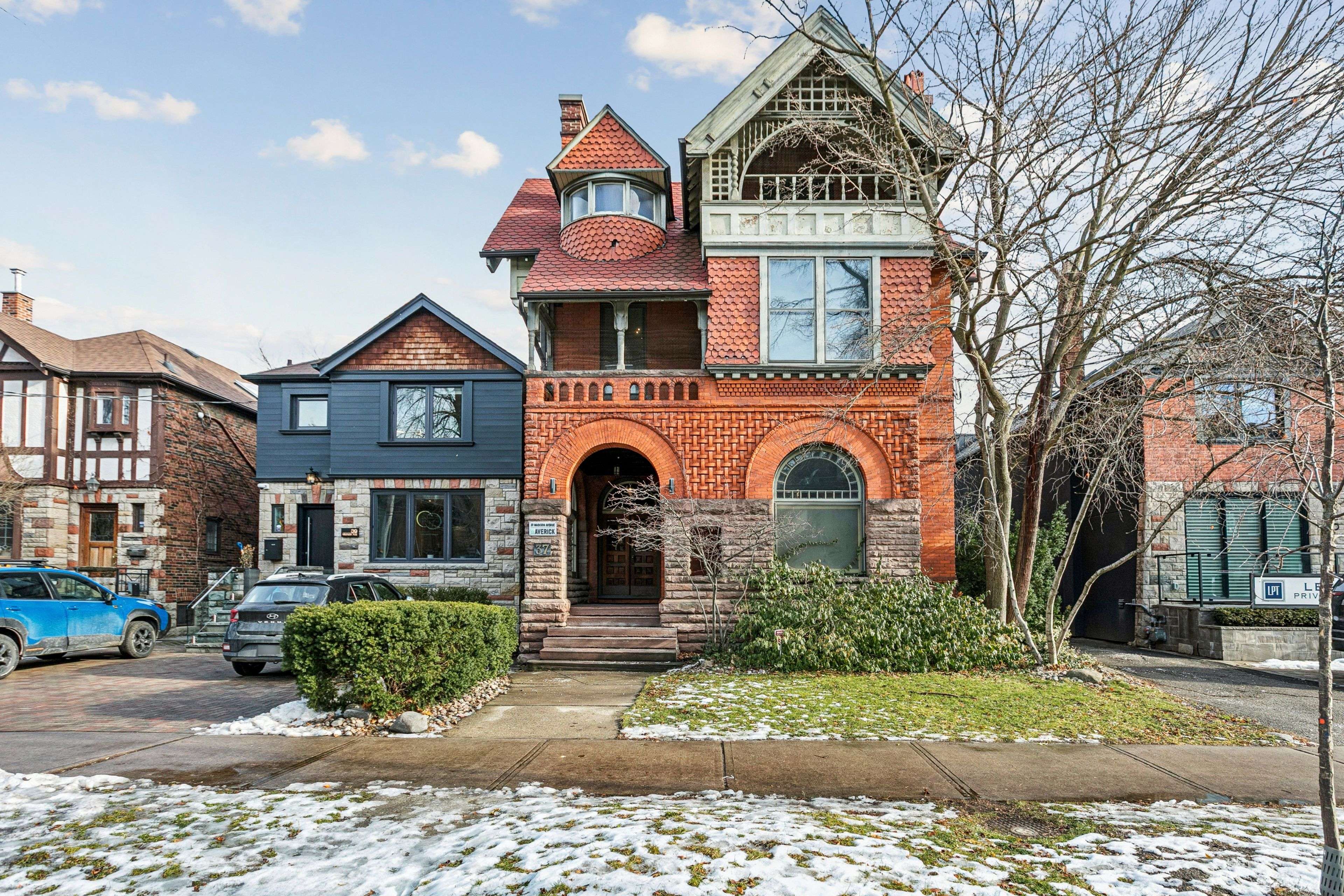 Toronto C02, ON M5R 2S2,37 Madison AVE