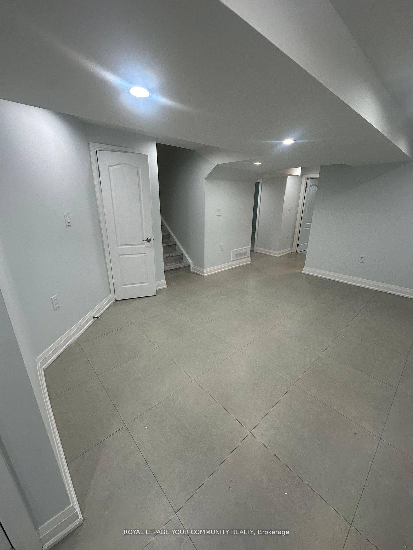 Oshawa, ON L1K 3G2,1229 Shankel RD #BSMT