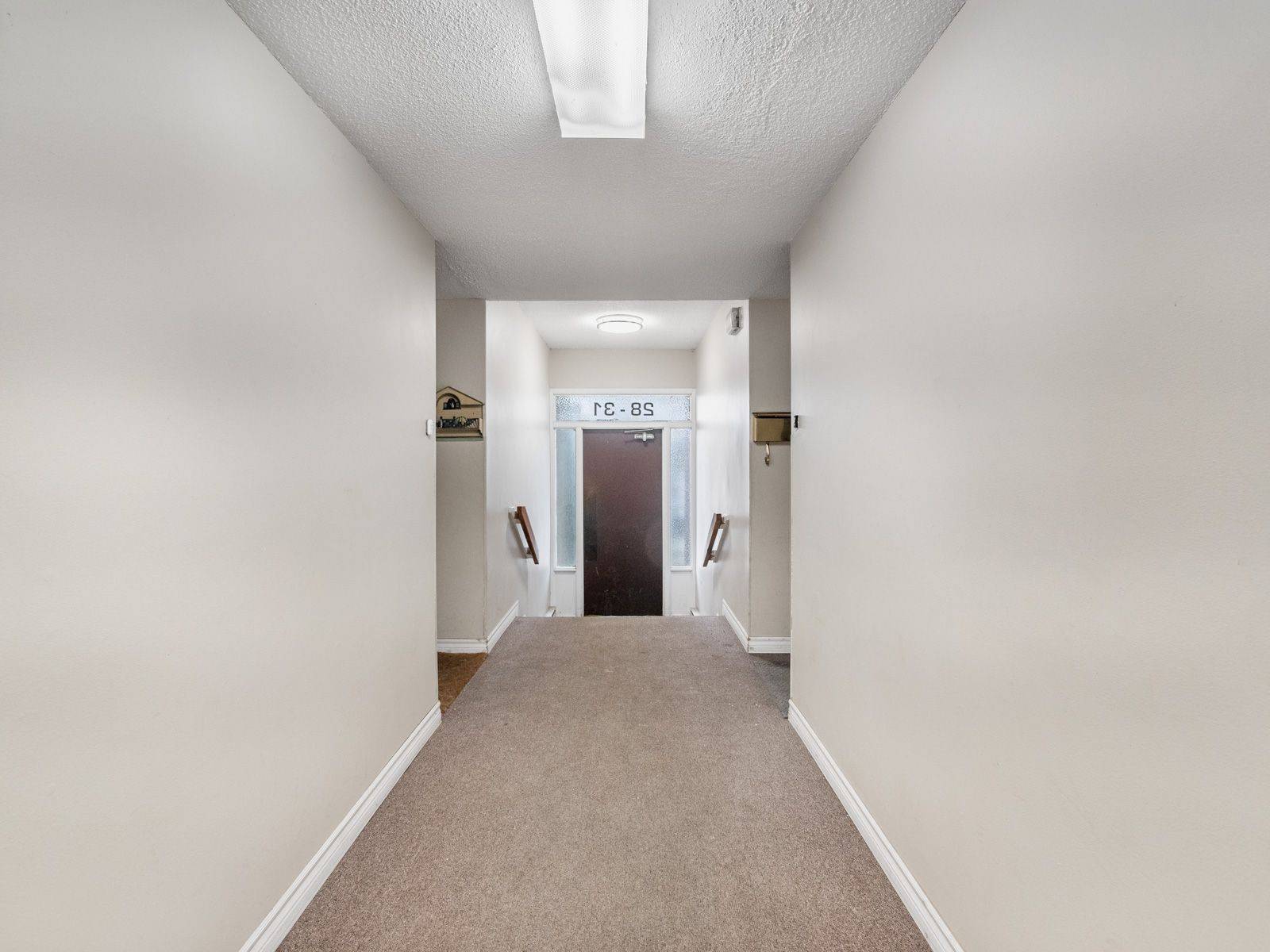 Toronto E04, ON M1R 5A1,2 White Abbey PARK #29