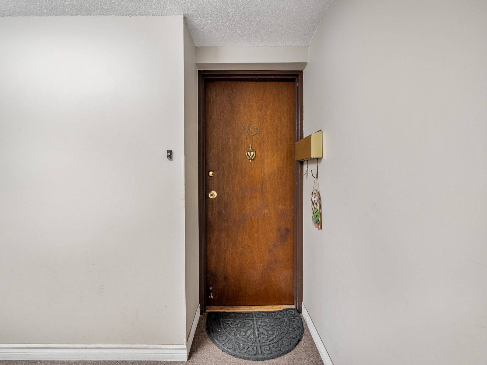 Toronto E04, ON M1R 5A1,2 White Abbey PARK #29