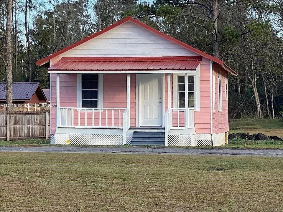 Marianna, FL 32448,4144 Herring Avenue