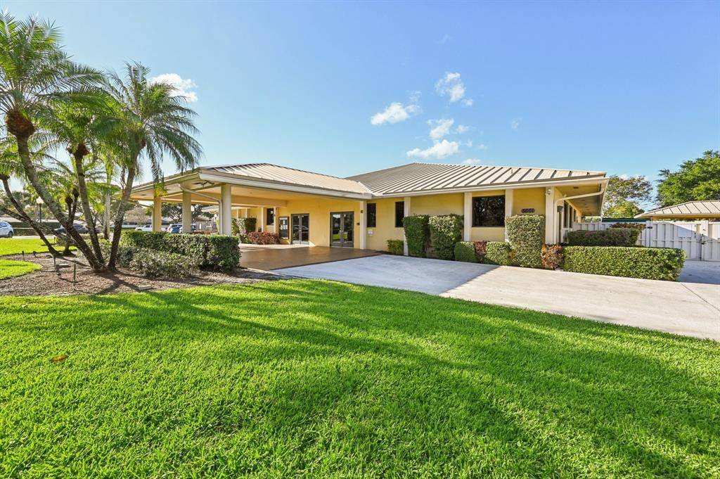 Palm Beach Gardens, FL 33418,5760 Golden Eagle Circle