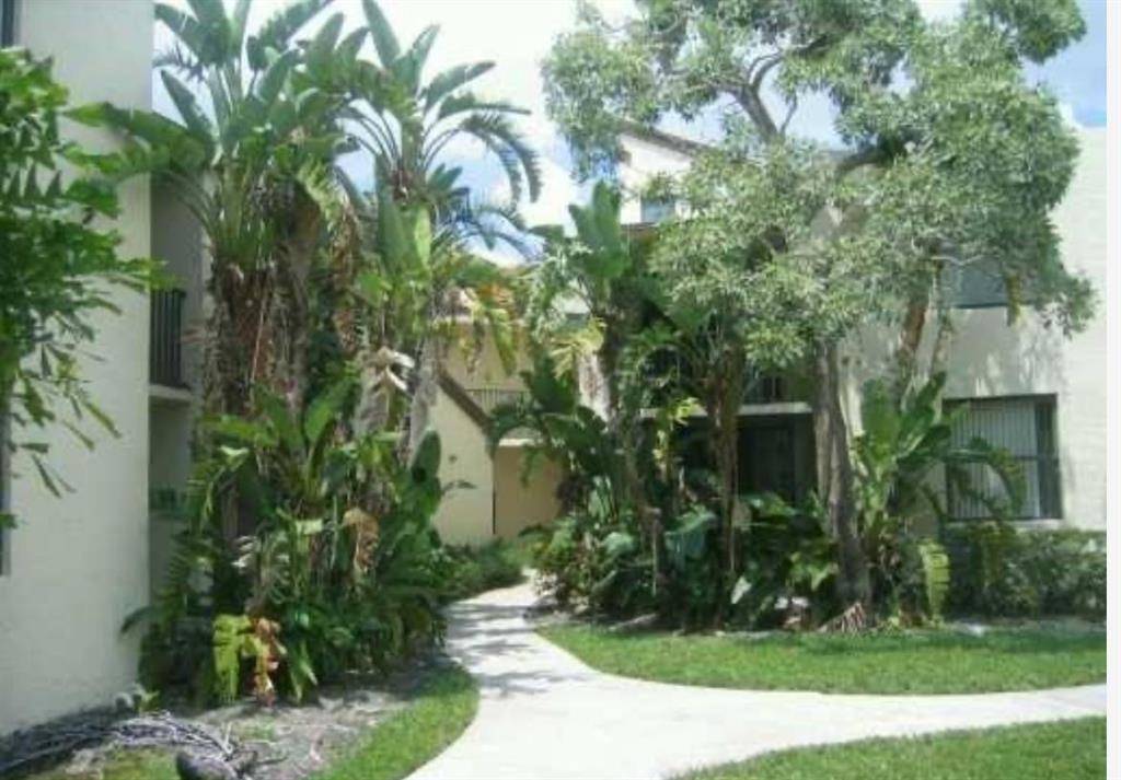 Oakland Park, FL 33309,211 Lake Pointe Dr