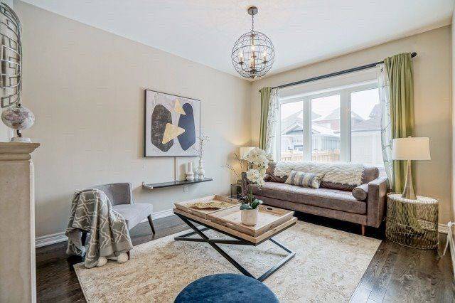 Richmond Hill, ON L4E 1B9,24 Plantain LN