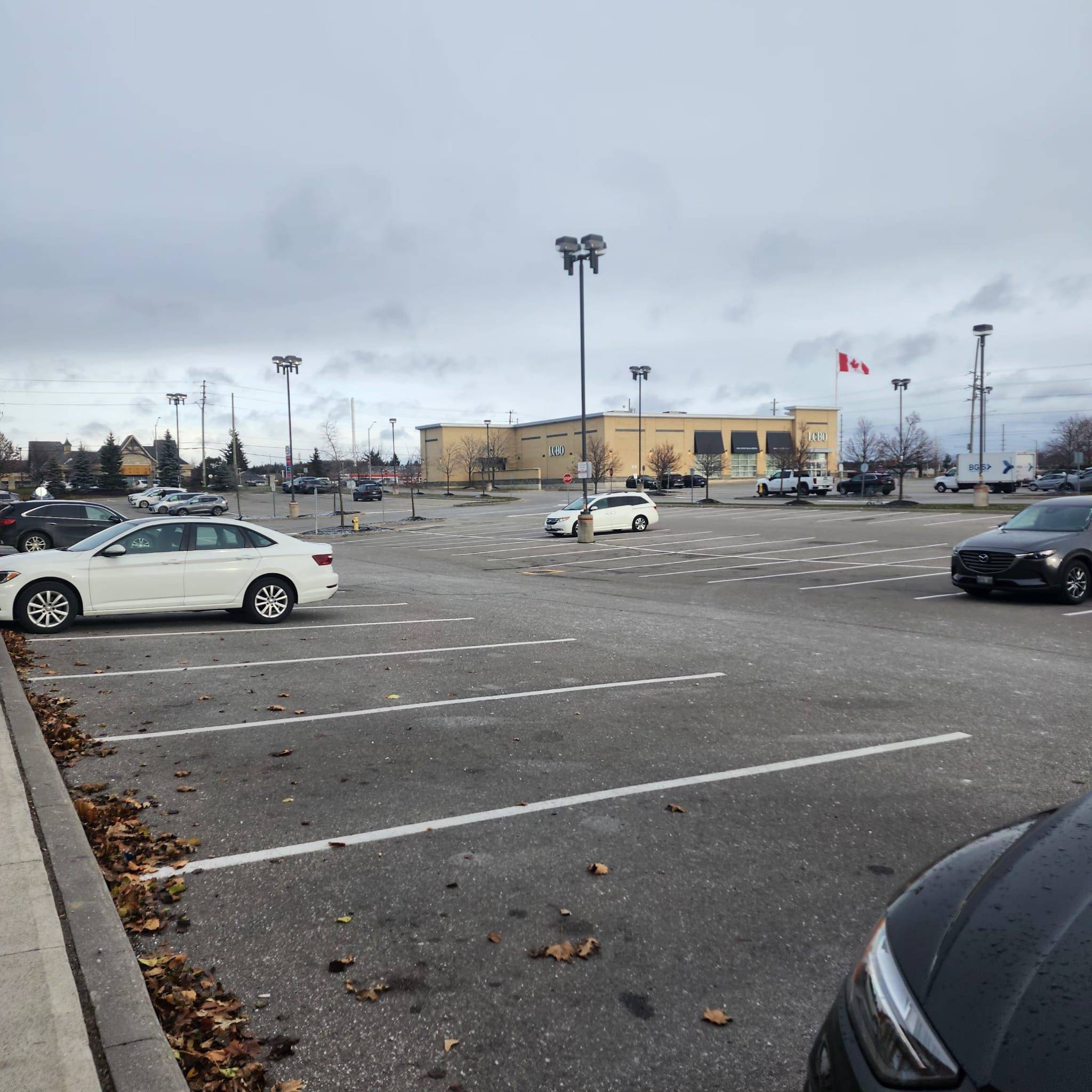 Vaughan, ON L6A 4K5,9960 Dufferin ST #5