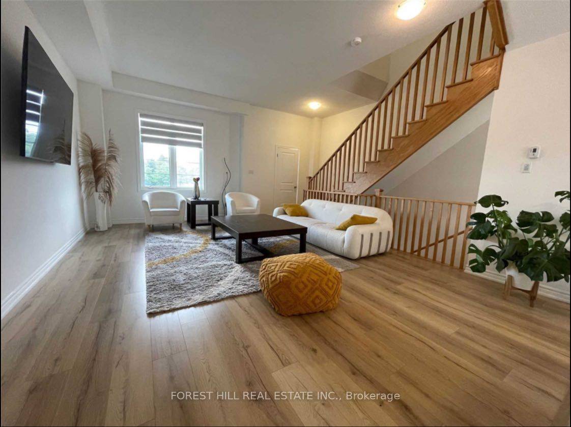 Richmond Hill, ON L4S 0L9,10 John Greene LN