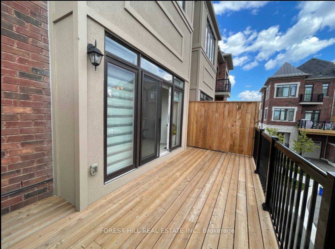 Richmond Hill, ON L4S 0L9,10 John Greene LN