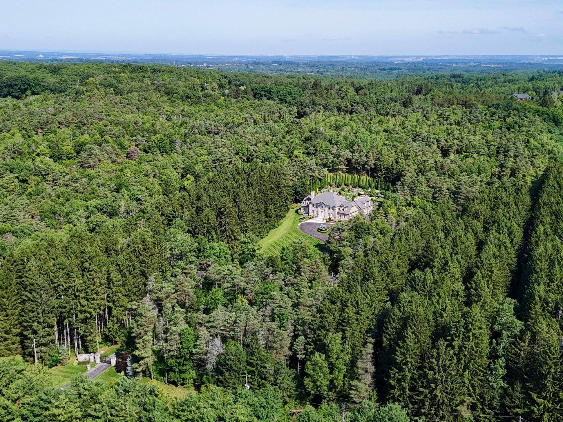 King, ON L7B 1A3,2508 16th Side Road