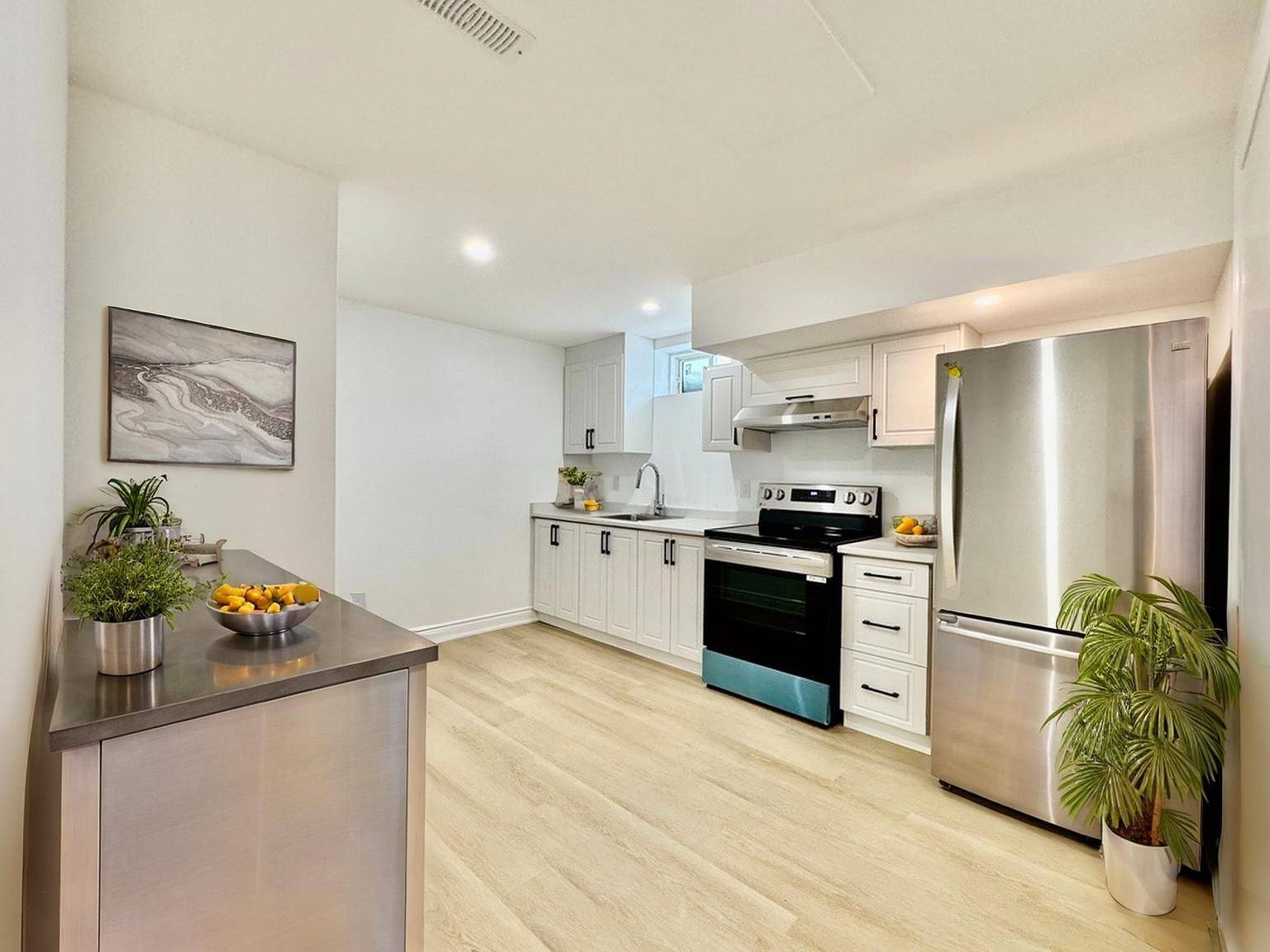 Barrie, ON L4M 7G8,12 Unicorn LN #Basement