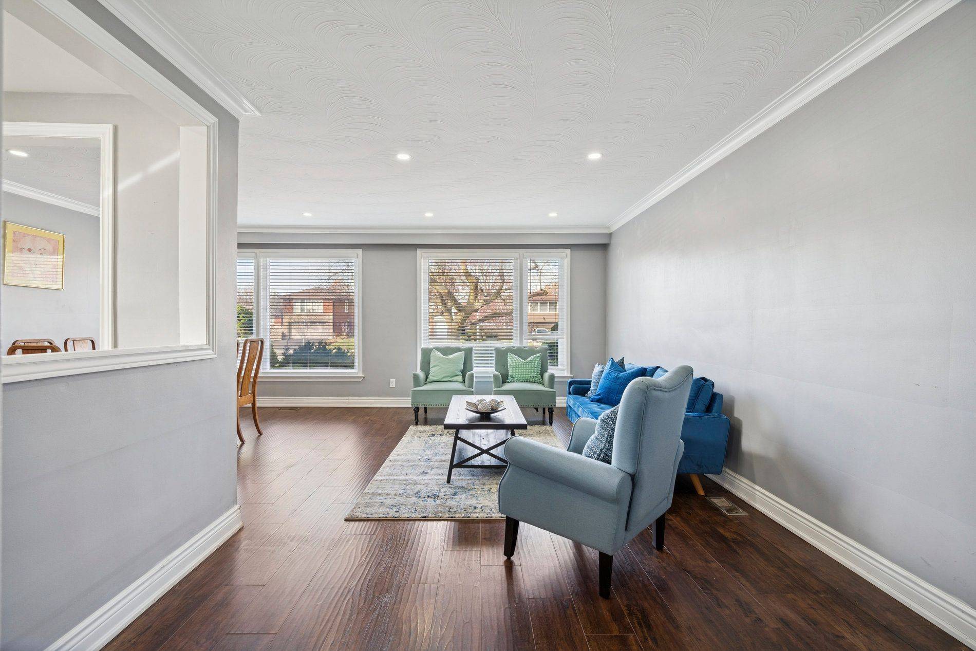 Toronto W09, ON M9P 2B6,151 The Westway N/A